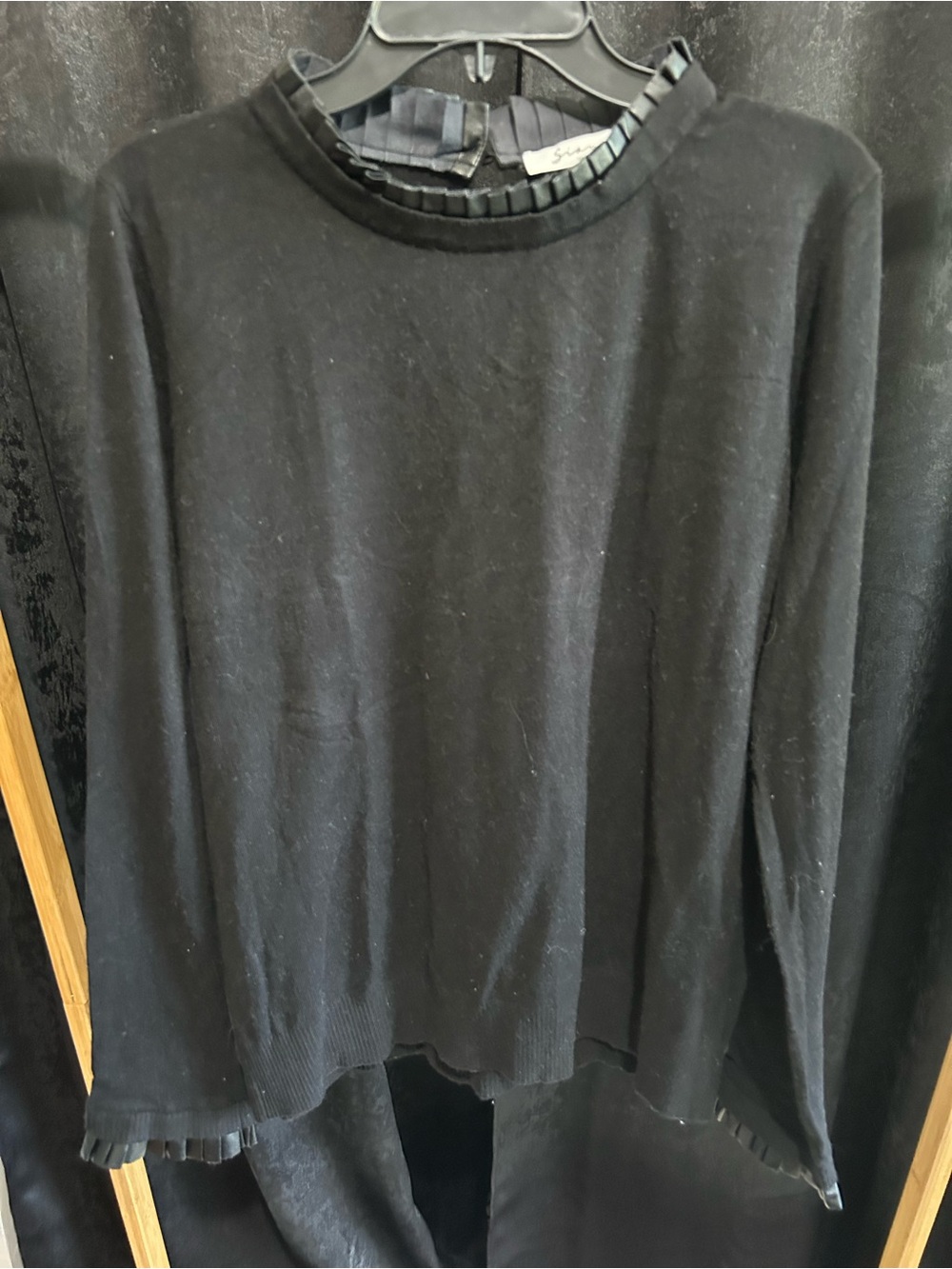 Sioni Black Crewneck Sweater with Pleated Trim